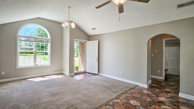 Photo - 14968 Cambridge Ln