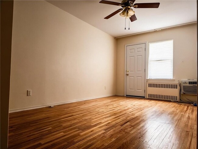 1224 E 9th St Unit 2