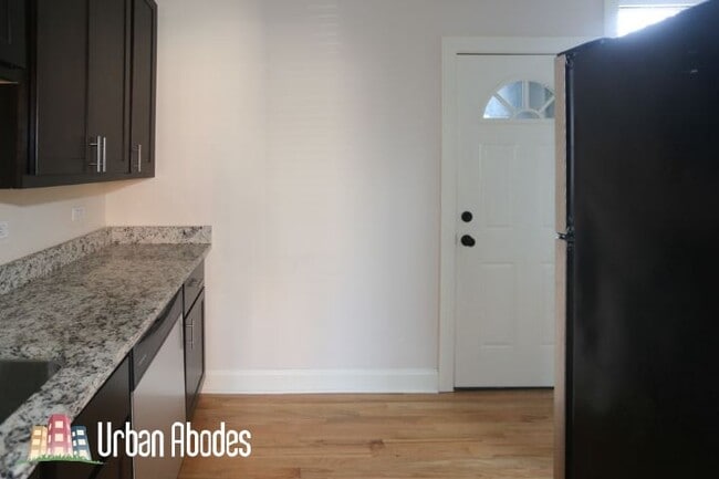 Photo - 4036 Ashland N Ave Unit 403E