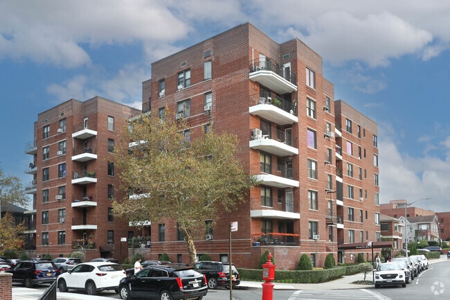 Photo - 7401 Shore Rd