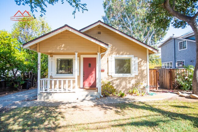 Photo - 428 University Ave