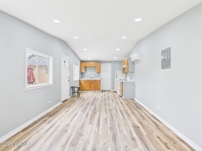 Photo - 300 Gauthier Rd