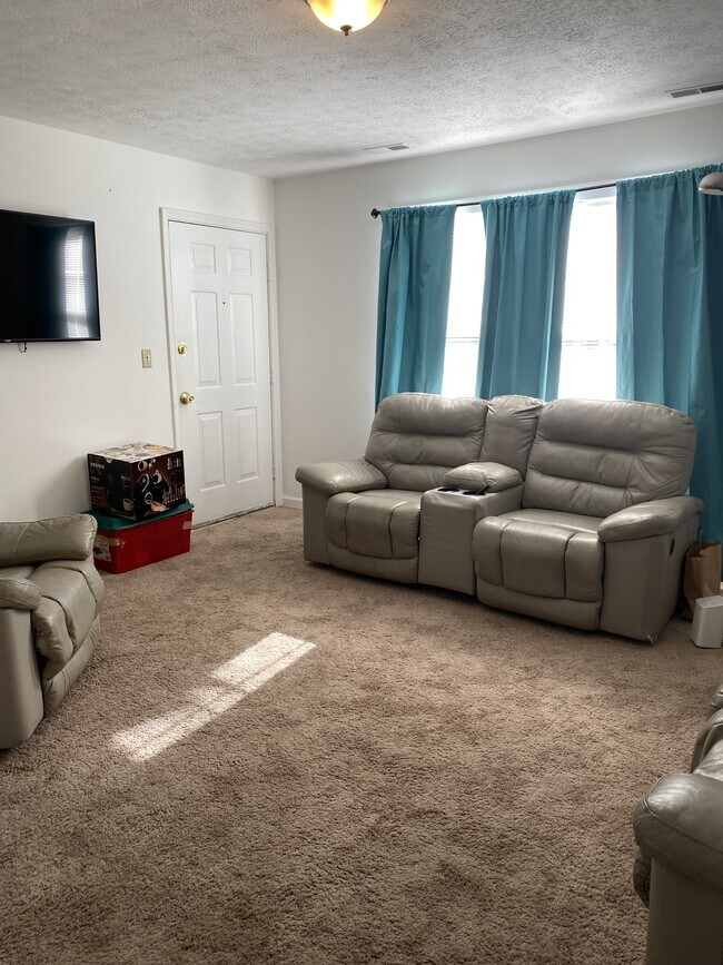 Photo - 6667 Cedar Lake Dr