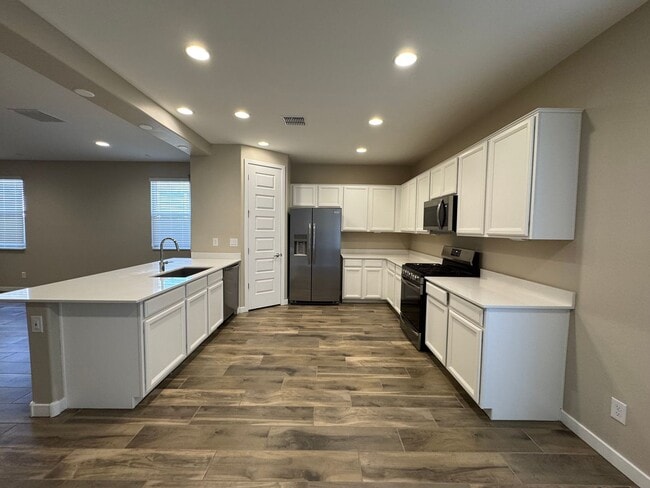 2048 W Sienna Bouquet Pl