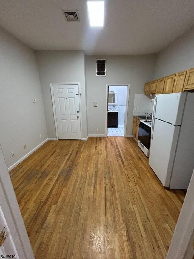 Photo - 26-28 Ferry St Unit 1