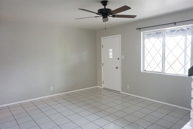 Photo - 332 E Pierce St