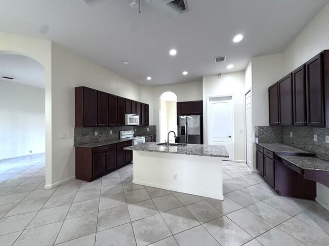 Photo - 6025 NW Wolverine Rd