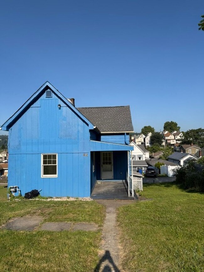 832 Delaware Ave
