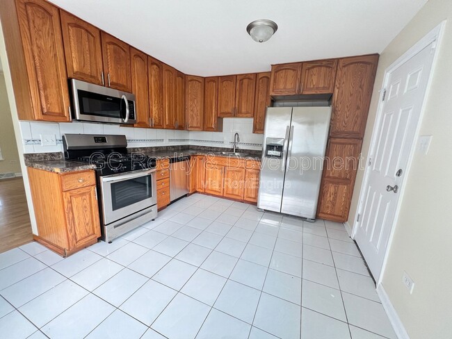 Photo - 206 E Center St