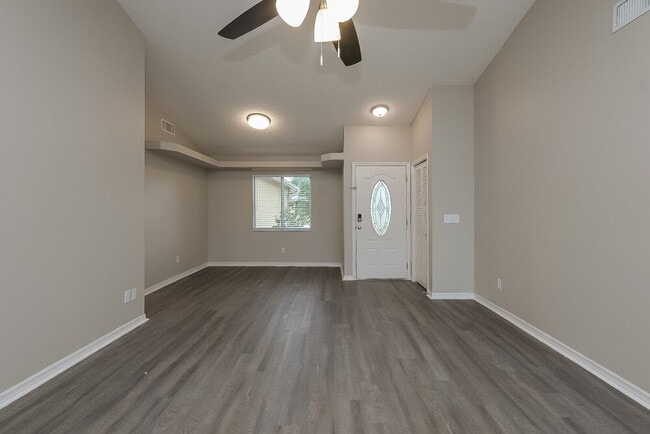 Photo - 4360 Grandwood Ln
