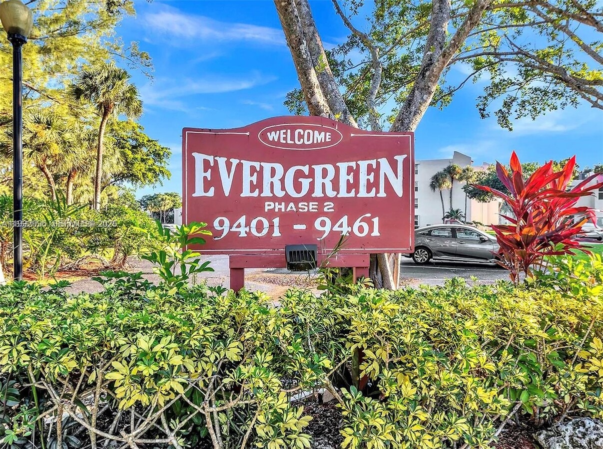 Photo - 9421 Evergreen Pl