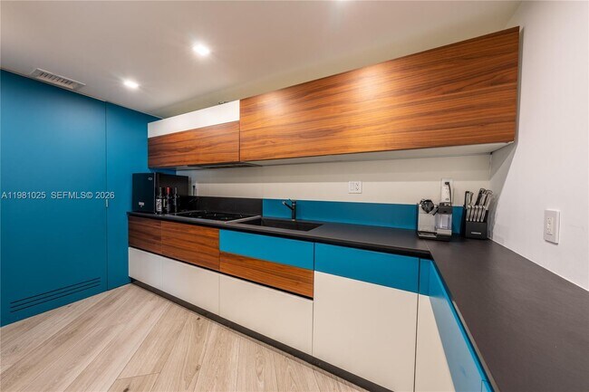 Photo - 5255 Collins Ave Unit 12F