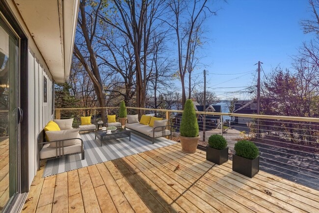 Photo - 5340 Edsall Rd