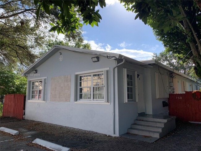 Building Photo - 750 NE 86th St Unit 2