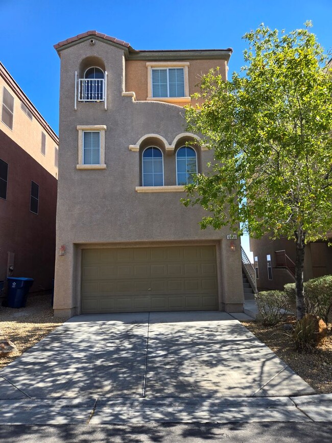 A Fabulous 3 Story Home in NW Las Vegas - A Fabulous 3 Story Home in NW Las Vegas