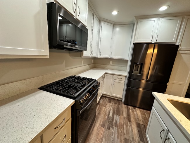 Photo - 325 N Wynoochee Dr SW