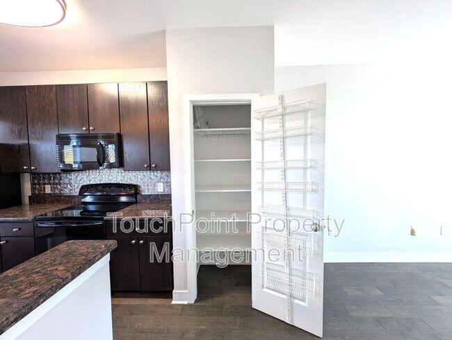 Photo - 841 Seigle Point Dr