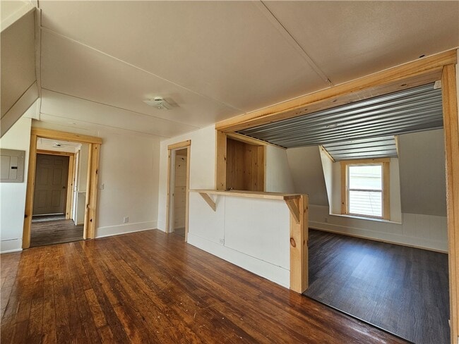 Photo - 207 East Ave