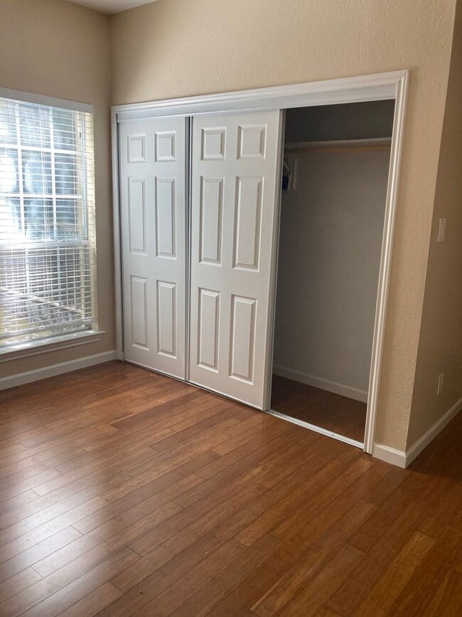 Photo - Renovated 2 Bedroom Condo at The Oaks of Lakewood