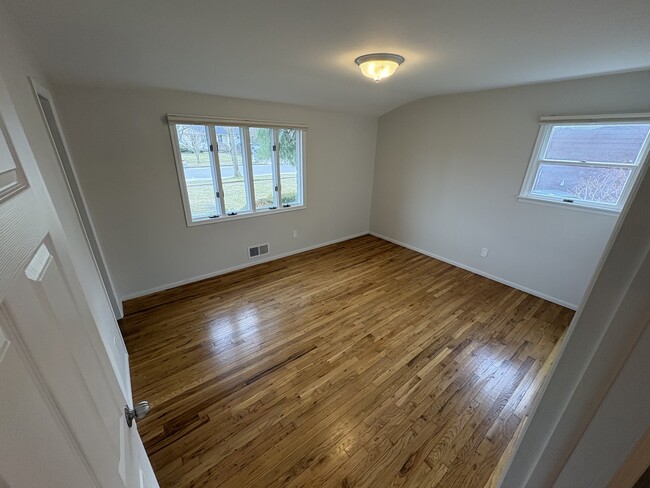 Photo - 169 S Plaisted Ave