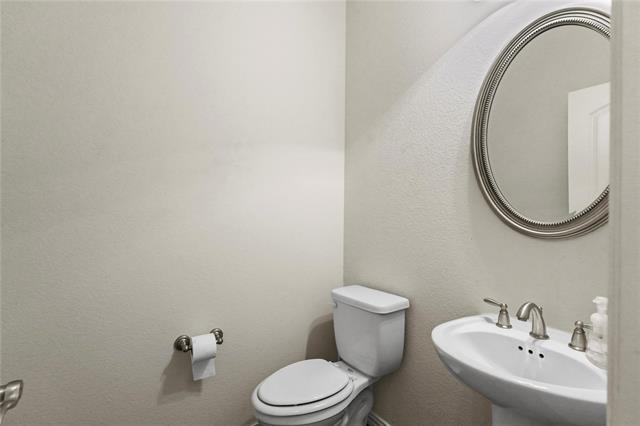 Photo - 546 Alexandra Ave