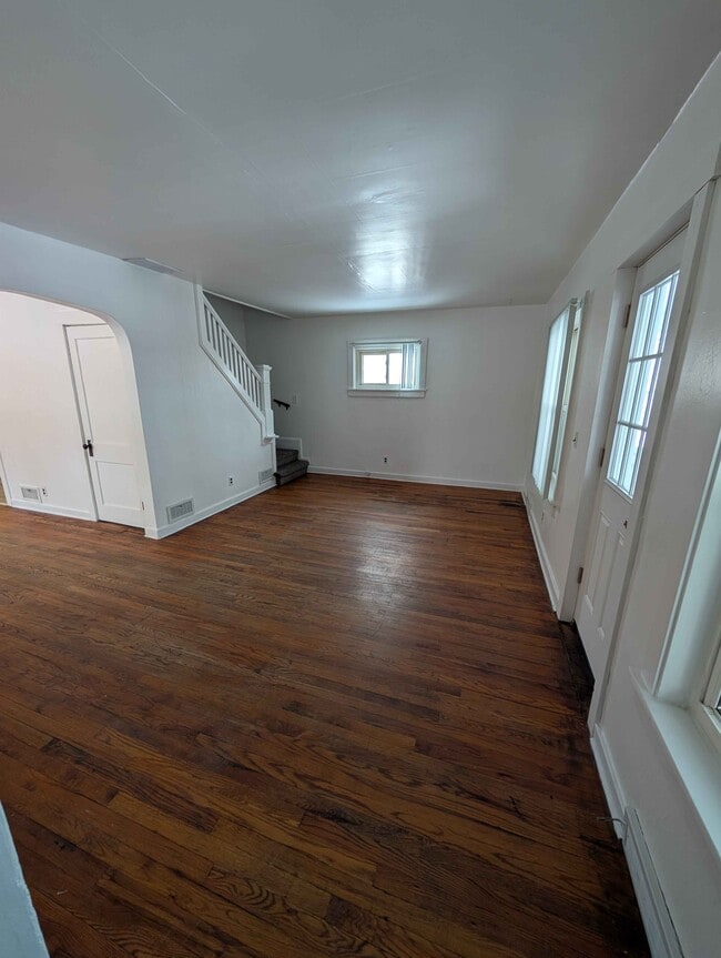 Photo - 244 E Grout St