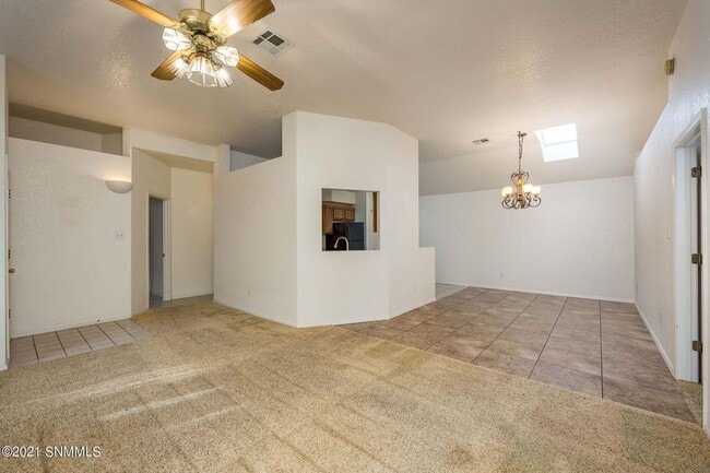 Photo - Great 3/2 close to Hospitals