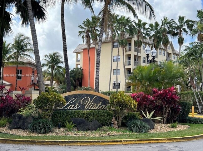 Main entrance - 8343 Lake Dr Unit 8343Lake Dr Doral FL33166