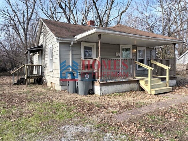 Building Photo - Two Bedroom House | Move In Ready