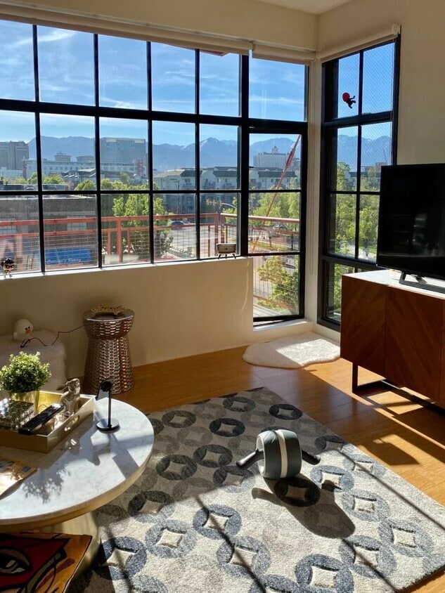 Photo - 336 W Broadway Unit 406