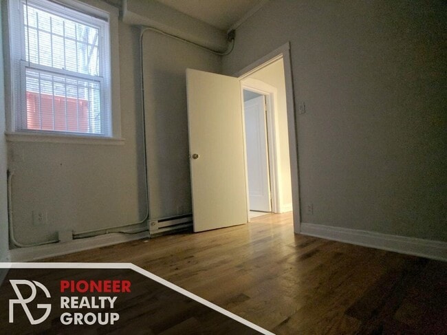 511 W Melrose St Unit 101