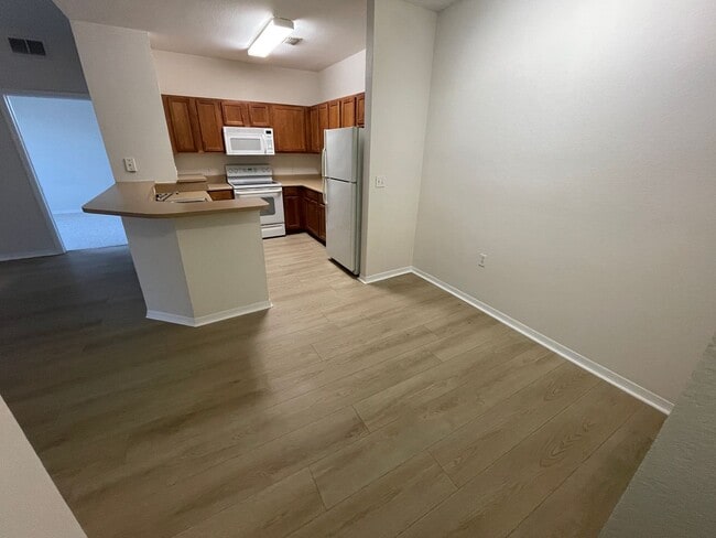 Photo - 2 Bedroom/2 Bathroom Condo at Villa Valencia AVAILABLE AUGUST 17th! Unit 308