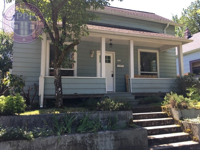 Photo - Beautiful Sellwood Bungalow in One of Portland's Most Desirable Neighborhoods. Pet friendly!
