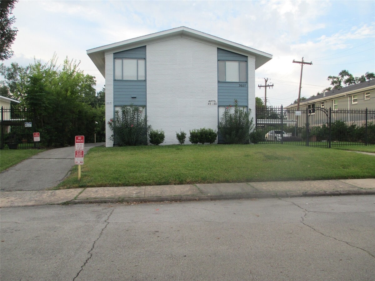 Photo - 3607 Murworth Dr Unit 1