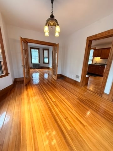 16 Middle St