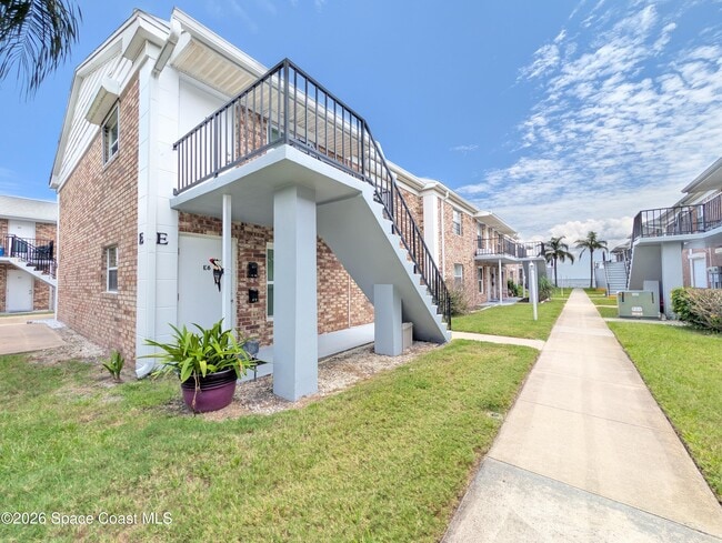 Building Photo - 190 E Olmstead Dr Unit E10