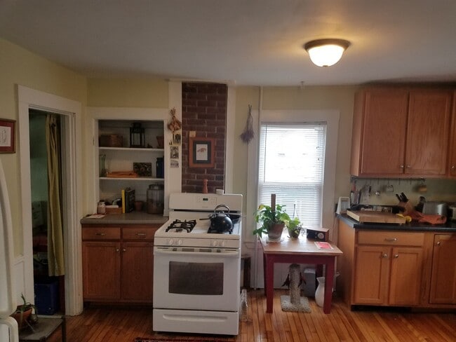 Photo - 14 Hamlin Ct Unit #1