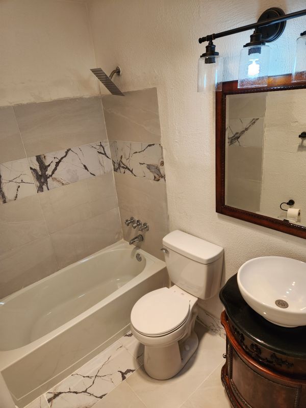 Photo - 270 NE 191st St