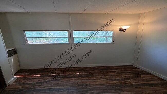 Photo - CANARY MOBILE CT Unit 1819 CANARY AVE