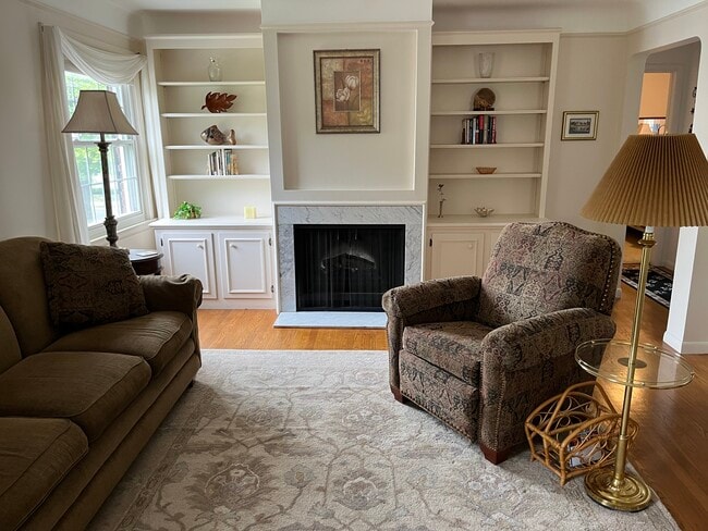 Photo - 611 Notre Dame St Unit 21