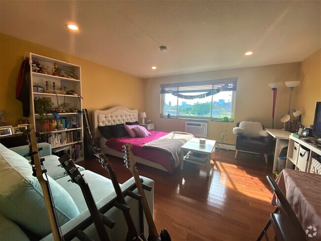 Building Photo - 287 Harvard St Unit 75 Rental