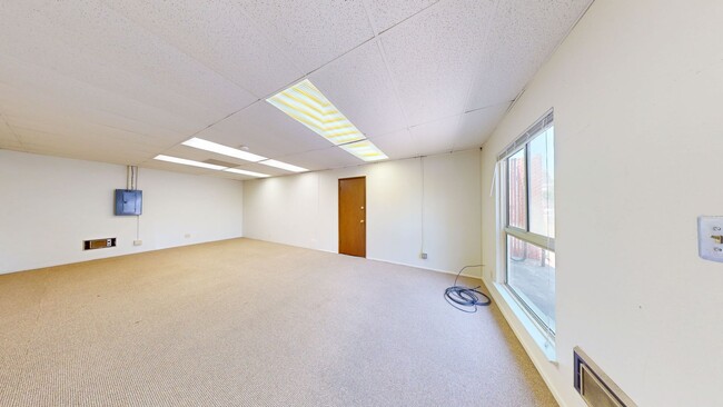 Photo - 2512 Webb Ave Unidad 108