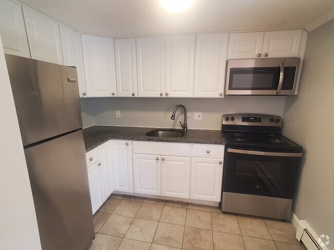 Building Photo - 40 Bigelow St Unit A Rental