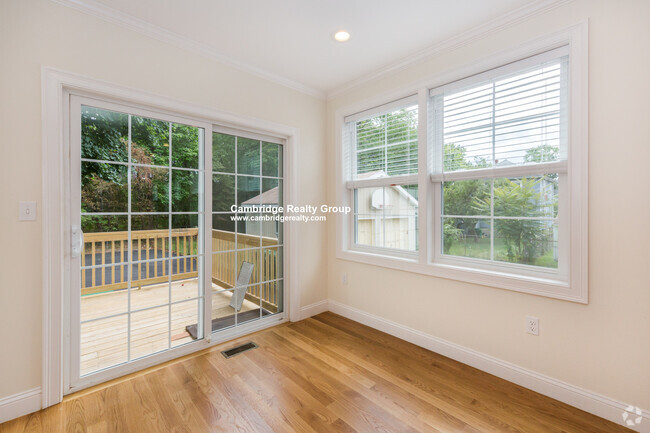 Building Photo - 217 Arlington St Unit 1 Rental