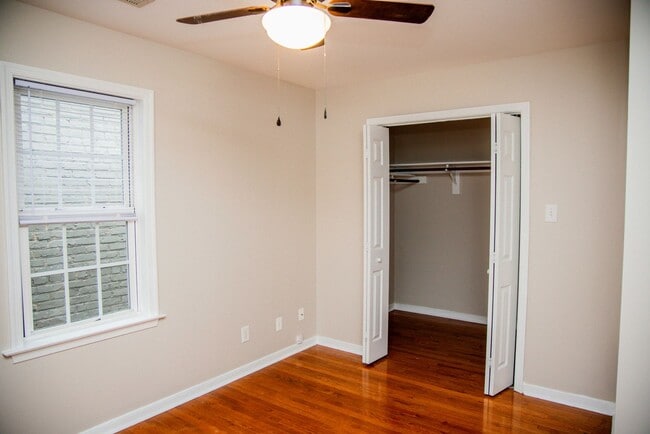 Photo - 2002 Idlewood Ave Unit Apt #2nd Fl B