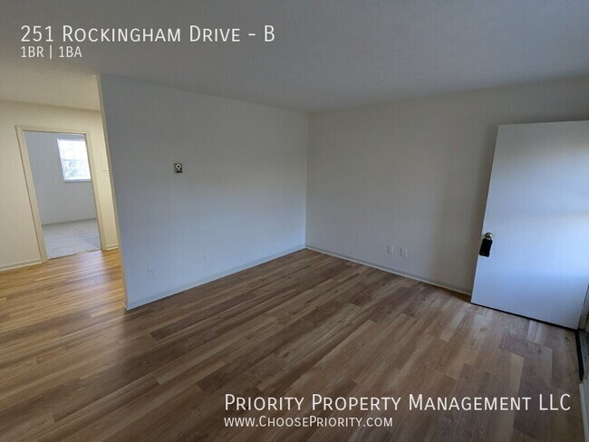 Photo - 251 Rockingham Dr Unit B
