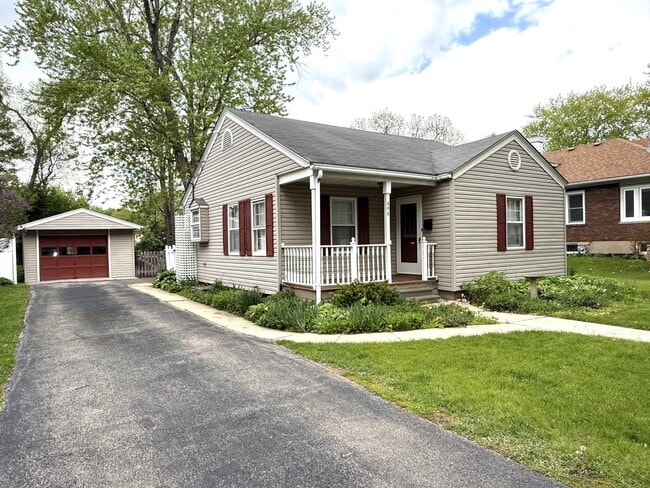Photo - 606 S 3rd St