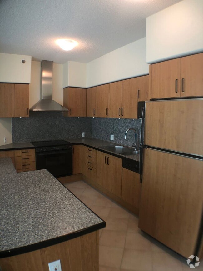 Building Photo - 1 bed, 1 bath, 1 parking with a lanai, loc... Rental