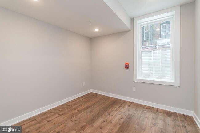 Photo - 437 N 35th St Unit B