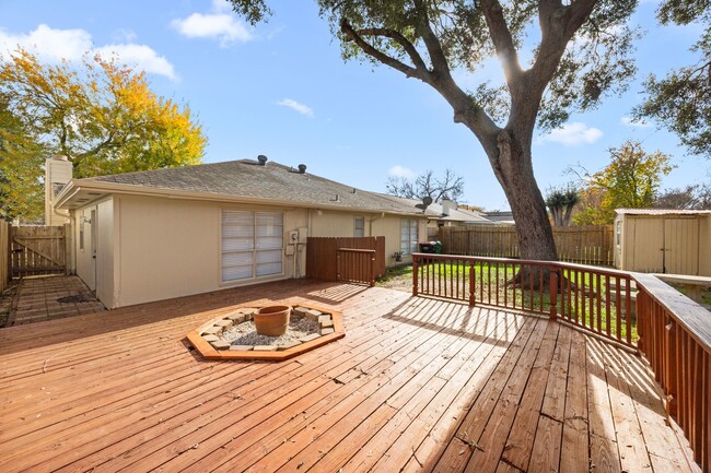 Photo - 1014 Three Forks Dr